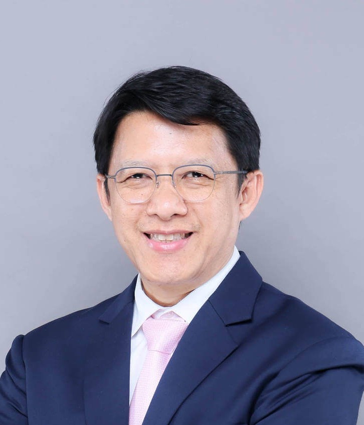 นายวรเดช ปัญจรงคะ CFP® ผู้พัฒนาโปรแกรมวางแผนการเงินออนไลน์ AssureWealth